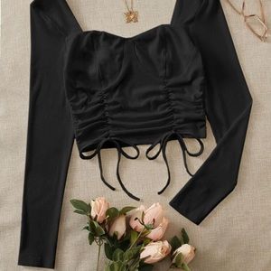 black long sleeve crop top
